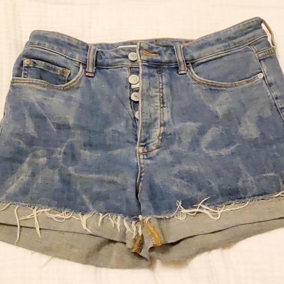 SZ 28 PILCRO BUTTON DOWN DENIM ROLLUP SHORTS FROM ANTHROPOLOGIE - Picture 8 of 8